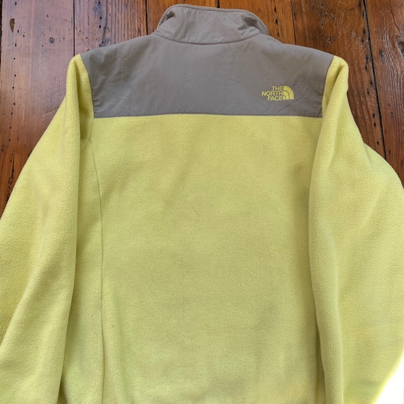 Yellow north face - Picture 4 of 4